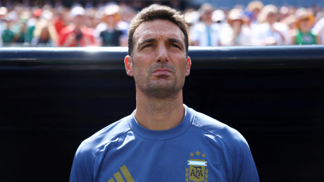 Lionel Scaloni durante un partido de la Selección Argentina