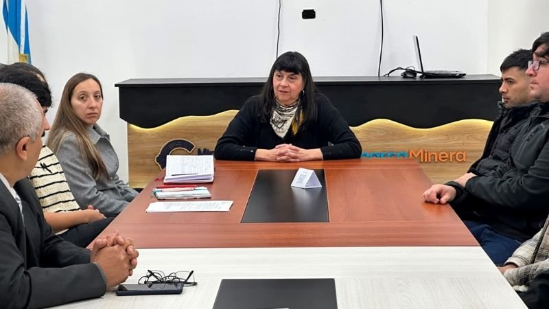 Firma de convenio entre Minería y el Instituto FASTA Catamarca