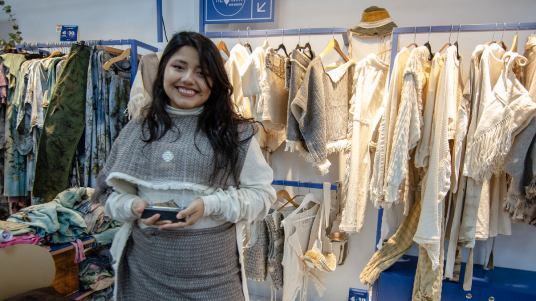 Premiación de Poncho Diseño en la 55° Fiesta Nacional e Internacional del Poncho