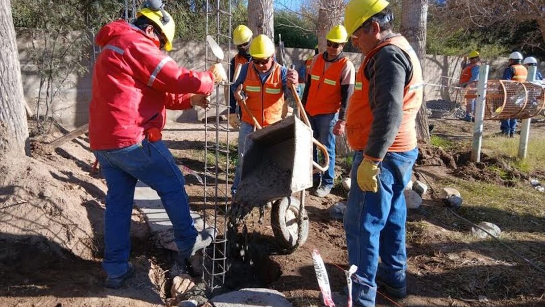 Reunión de representantes mineros y de la UOCRA en Andalgalá