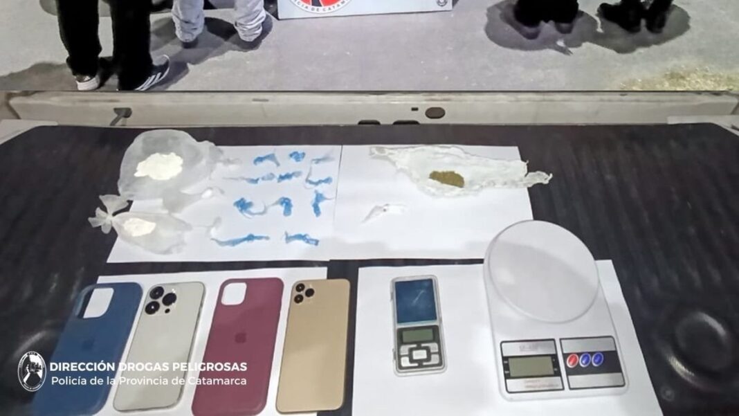Secuestro de drogas y vehículos en allanamientos en Catamarca
