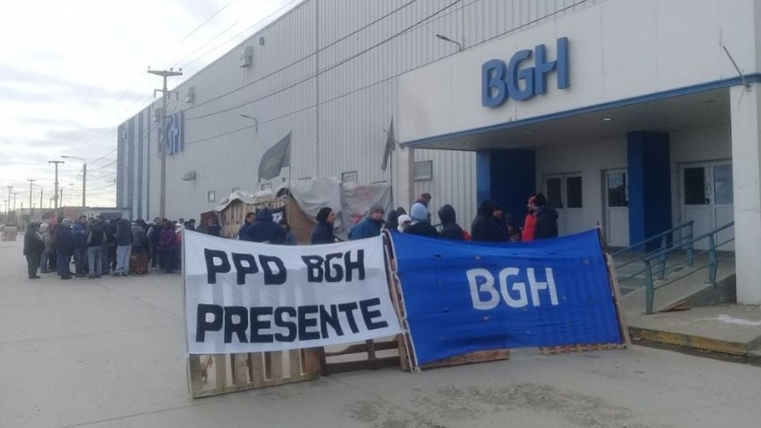 Trabajadores de la planta de BGH en Río Grande