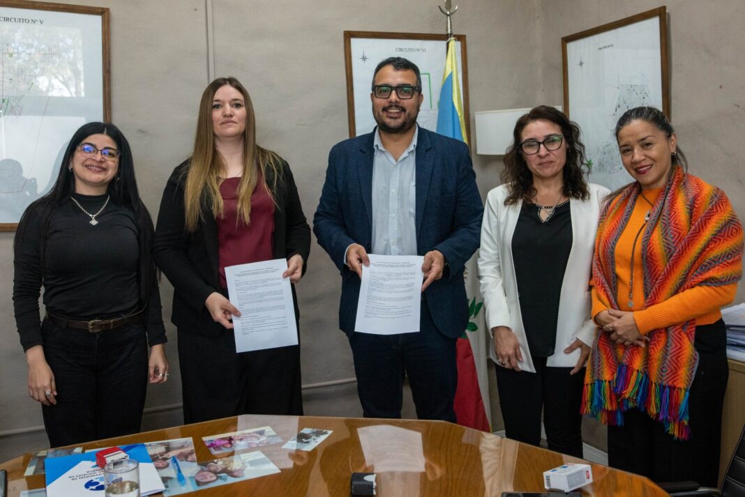 Firma de convenio para el XXXII Congreso Nacional de Trabajo Social en Catamarca
