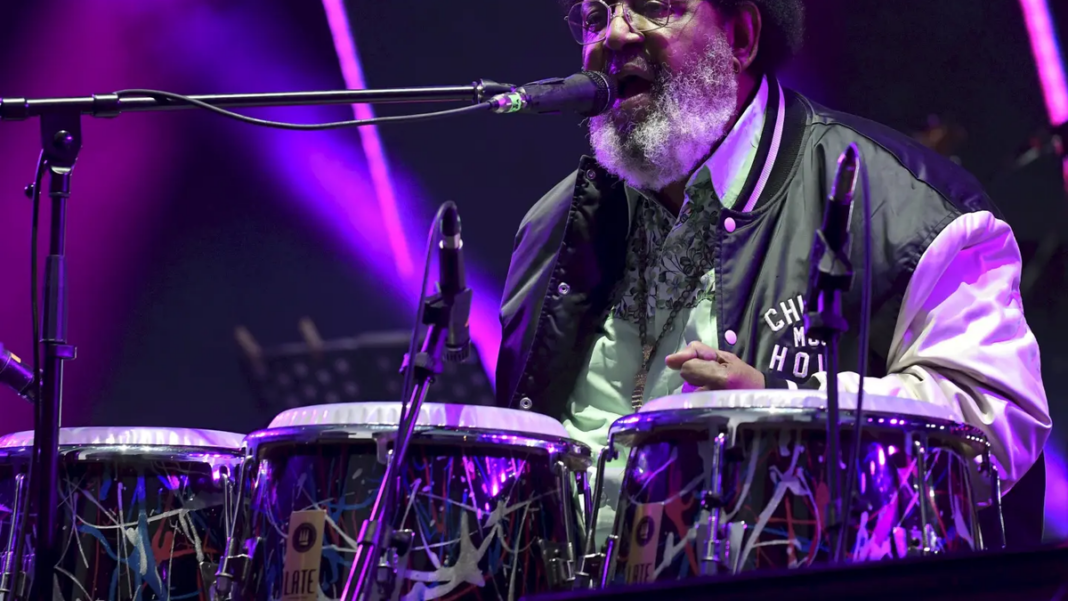 Rubén Rada en un escenario