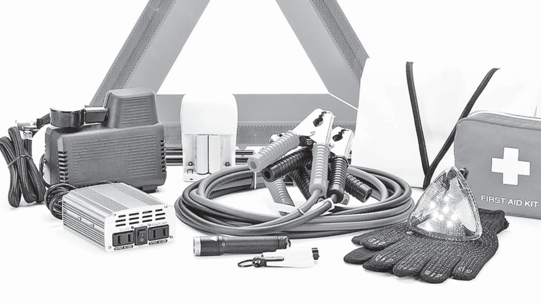Kit de herramientas para automóvil con llaves, destornilladores y linterna