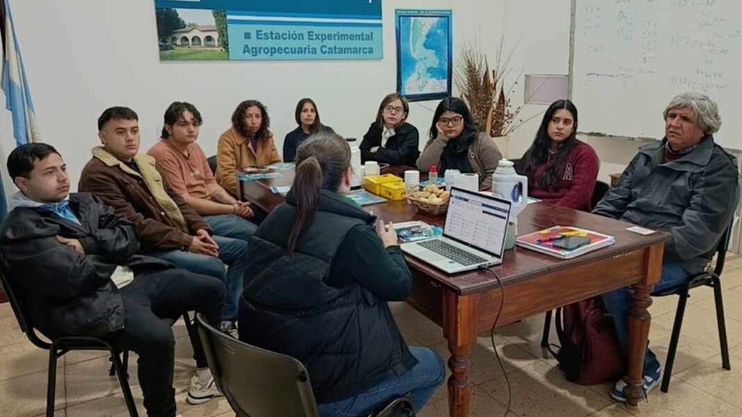 Estudiantes del ISAC en el INTA Catamarca