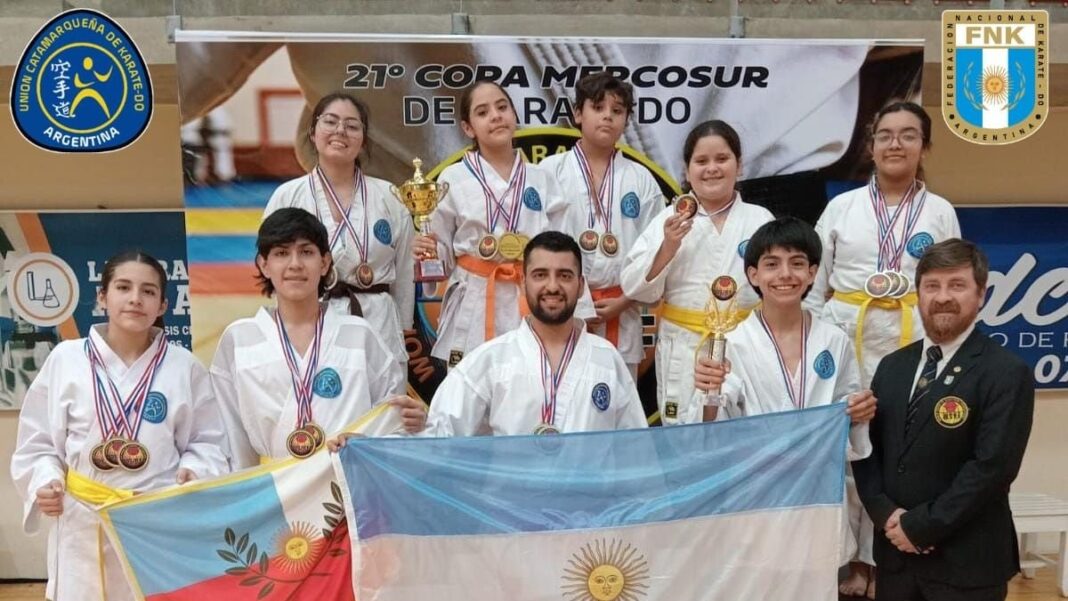 Deportistas de la Unión Catamarqueña de Karate en el Campeonato Internacional WUKF Copa MERCOSUR