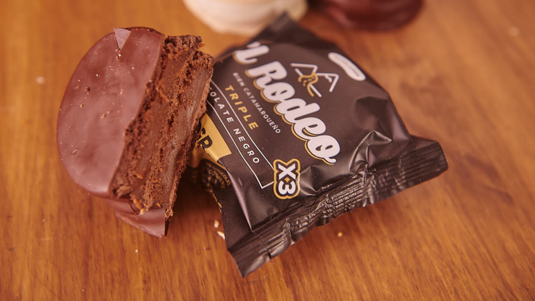 Alfajor de El Rodeo con higo, coco y nuez