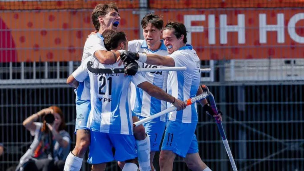 Los Leones celebran un gol durante el partido contra Nueva Zelanda en el Mundial de hockey