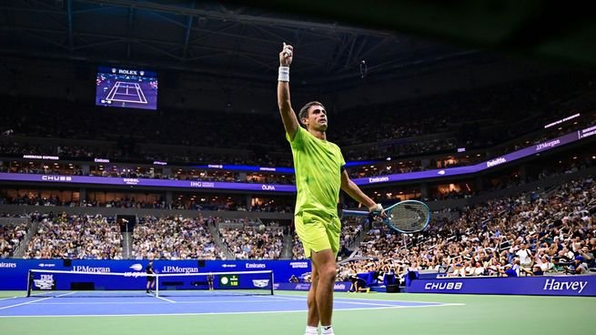Mariano Navone durante el partido contra Novak Djokovic en el US Open