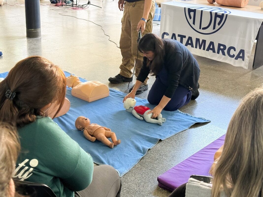 Taller de RCP en el Ministerio de Salud de Catamarca