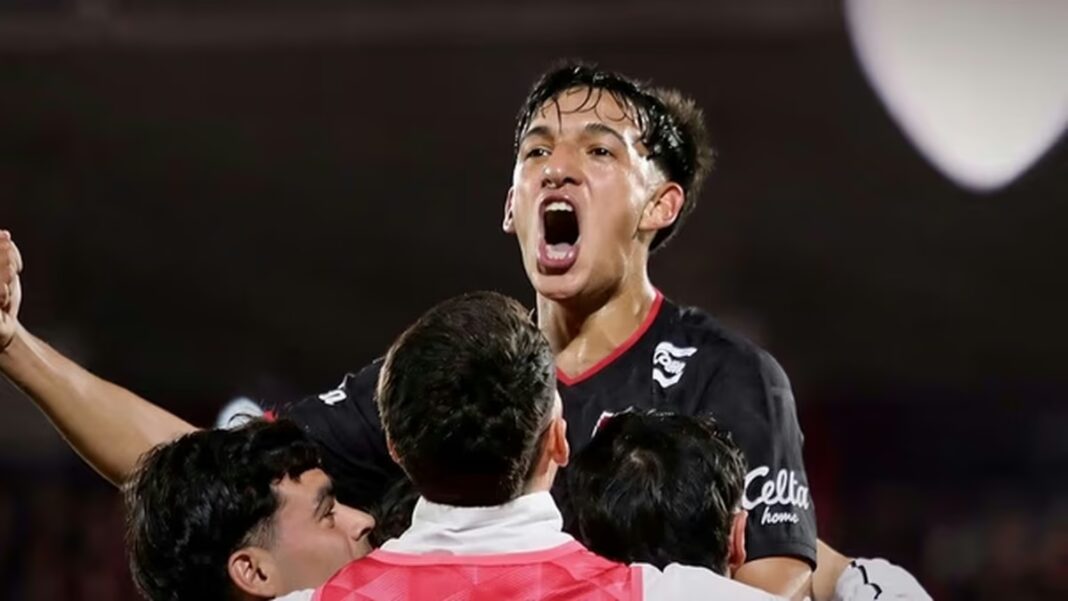 Newell's Old Boys vs Deportivo Riestra en el estadio Marcelo Bielsa
