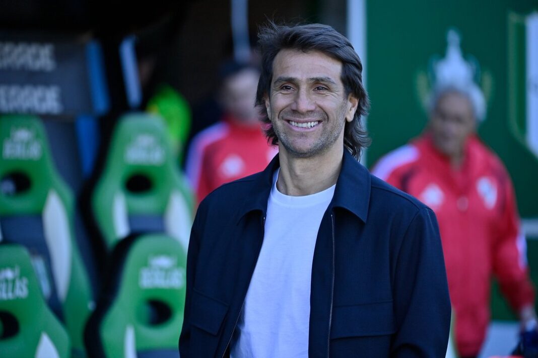 Leonardo Ponzio en conferencia de prensa como DT de River