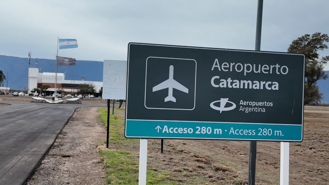 Acceso al Aeropuerto Felipe Varela con nuevo asfaltado y señalización