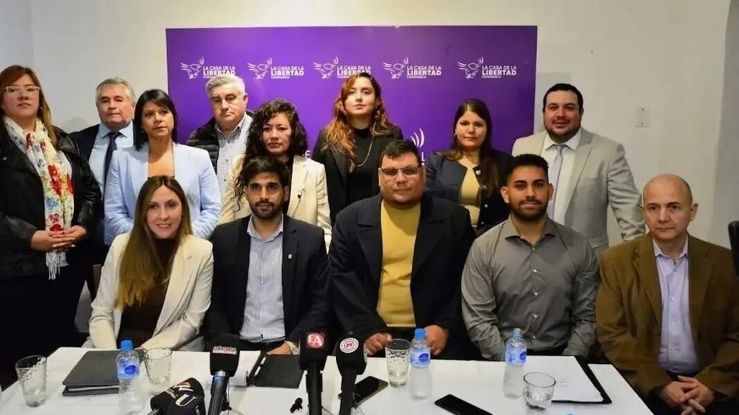 Sesión legislativa en Catamarca sobre reforma de CAMYEN