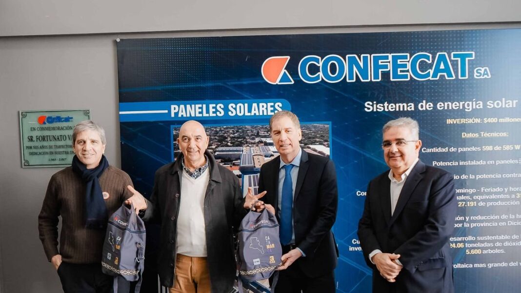 Recorrida de autoridades por la planta de CONFECAT en Catamarca