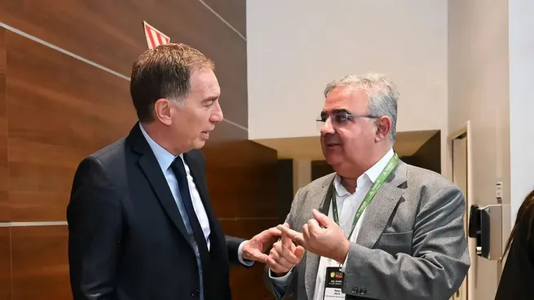 Ministros Santilli y Caputo en reunión de gabinete