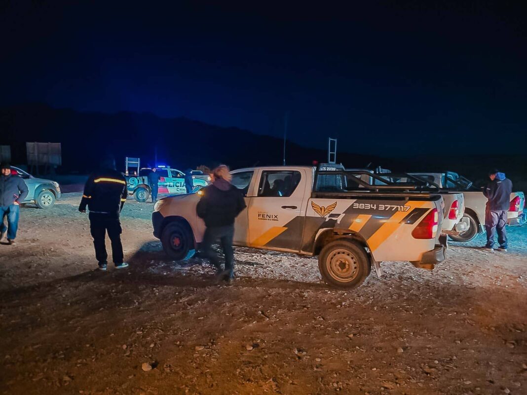 Turistas descendiendo del campamento 3Q de Zijin en Fiambalá