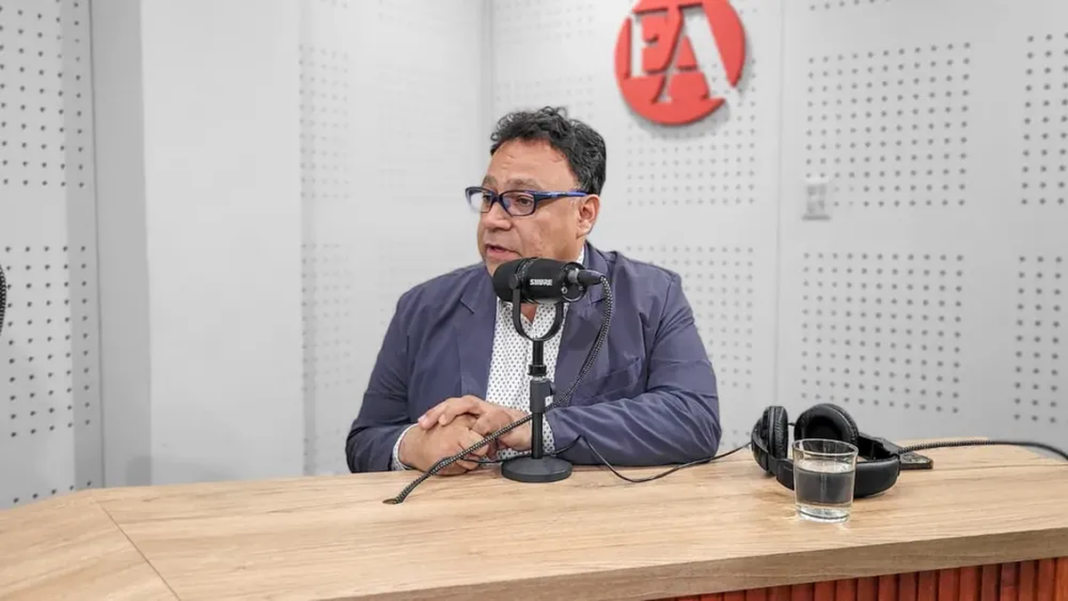 Intendente Cristian Yapura en conferencia
