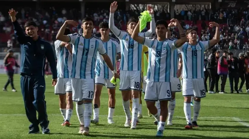 Jugadores de la Selección Argentina Sub 19 celebrando la clasificación a la final de los Juegos Suramericanos