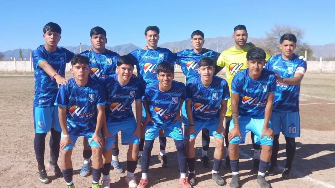 Partido de fútbol entre Ligas Chacarera y Catamarqueña en el estadio Primo A. Prevedello
