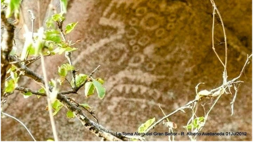 Pintura rupestre del Gran Señor del Vallecito, un jaguar adscripto a la cultura La Aguada, en el Complejo Arqueológico del Vallecito, Catamarca