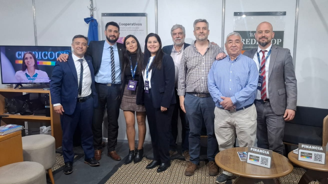 Stand del Banco Credicoop en la Expo Catamarca 2026