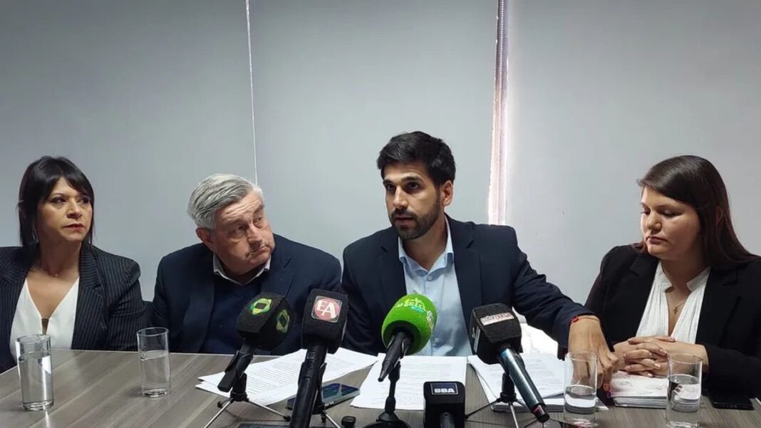 Presentación de la denuncia penal en el Ministerio Público Fiscal por la obra del Gasoducto Lavalle-Catamarca
