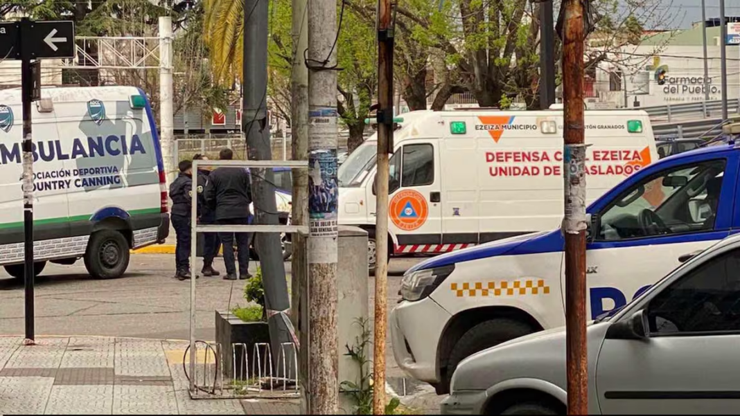 Móvil policial en la zona del hecho en Ezeiza