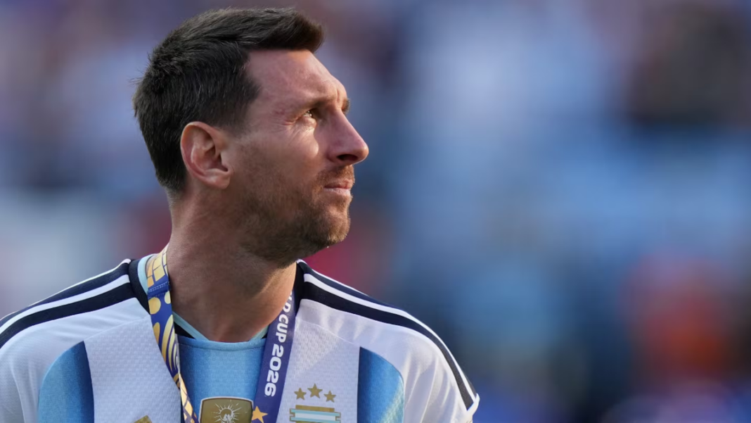 Lionel Messi con la camiseta de la Selección argentina