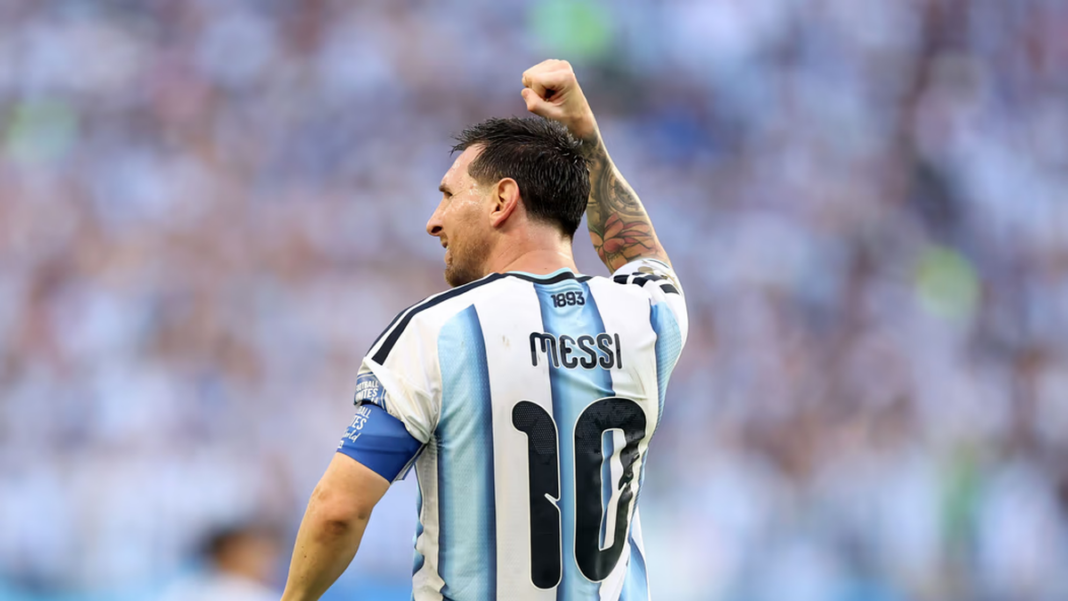 Lionel Messi con la camiseta de la Selección argentina