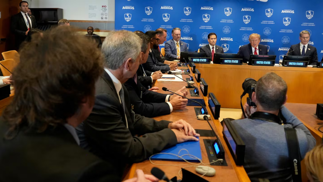 Javier Milei y Donald Trump en la cumbre del Escudo de las Américas en Nueva York