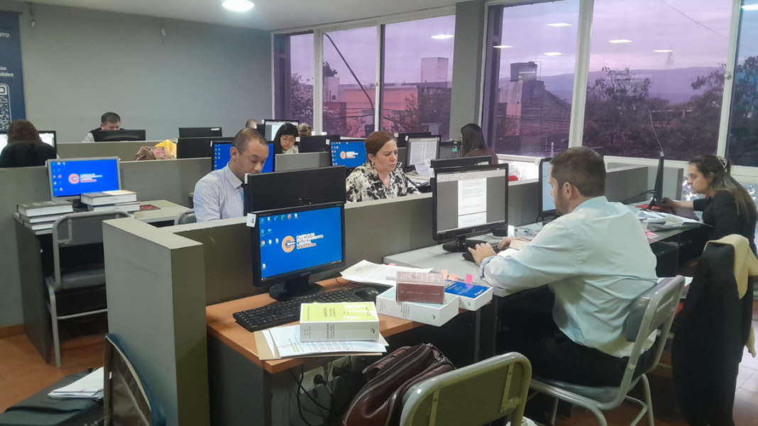 Fachada del Centro de Innovación y Capacitación donde se realizó el examen escrito del Concurso 02/2026 para el Juzgado de Familia de Catamarca