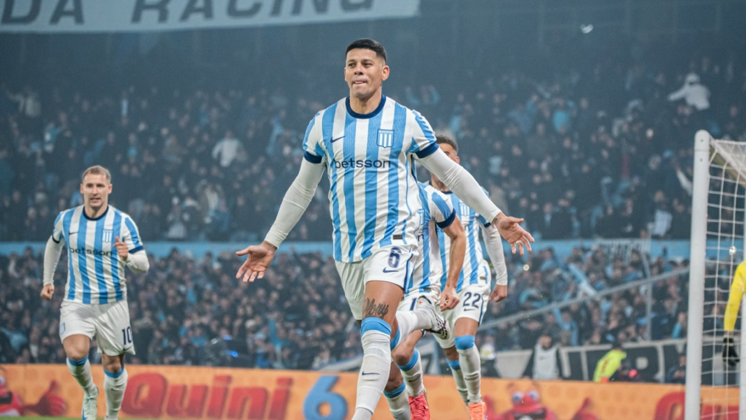 Estadio Presidente Perón, conocido como Cilindro de Avellaneda, donde Racing recibirá a Sarmiento de Junín por el Torneo Clausura