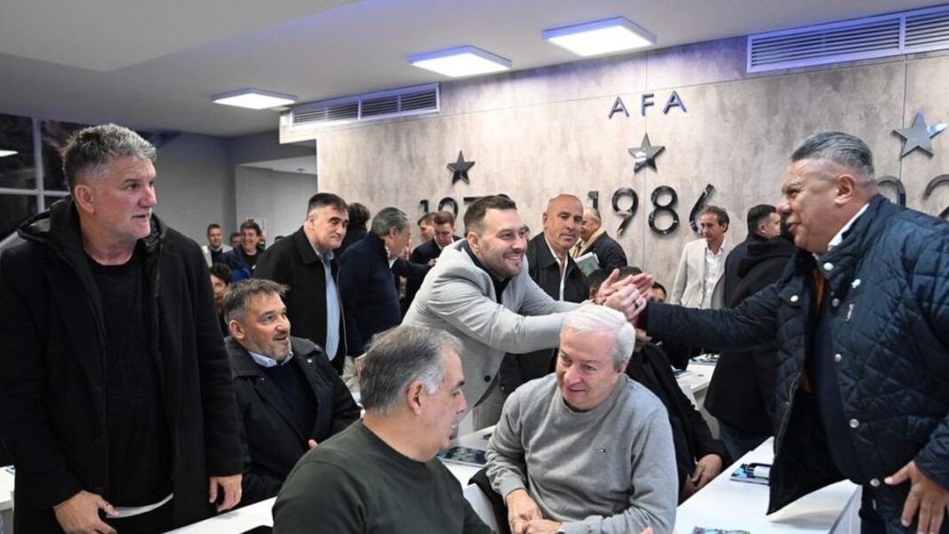 Reunión del Comité Ejecutivo de la AFA con dirigentes de River Plate