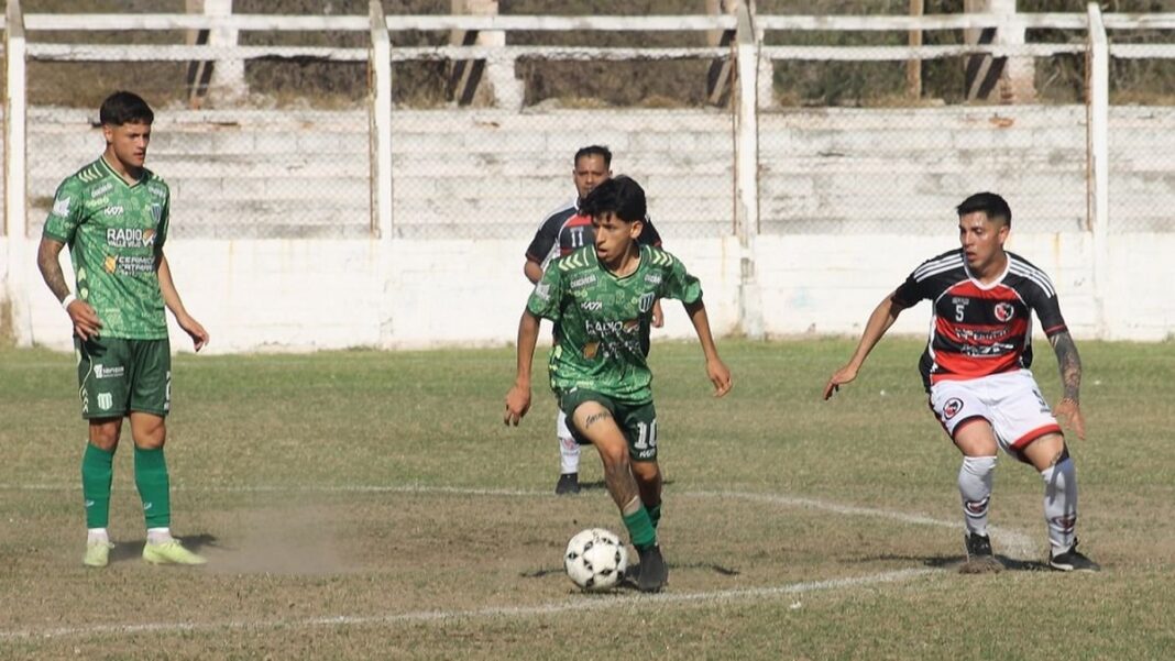 Estadio de fútbol Primo A. Prevedello, escenario del partido entre San Martín de El Bañado y Defensores de Esquiú