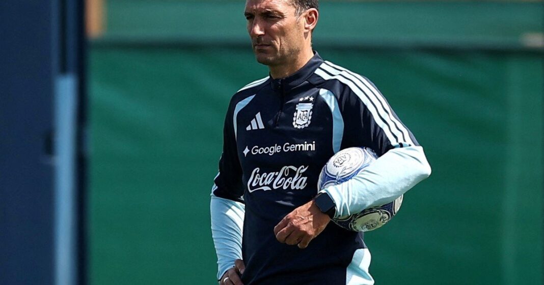 Lionel Scaloni durante una práctica de la Selección Argentina en Ezeiza