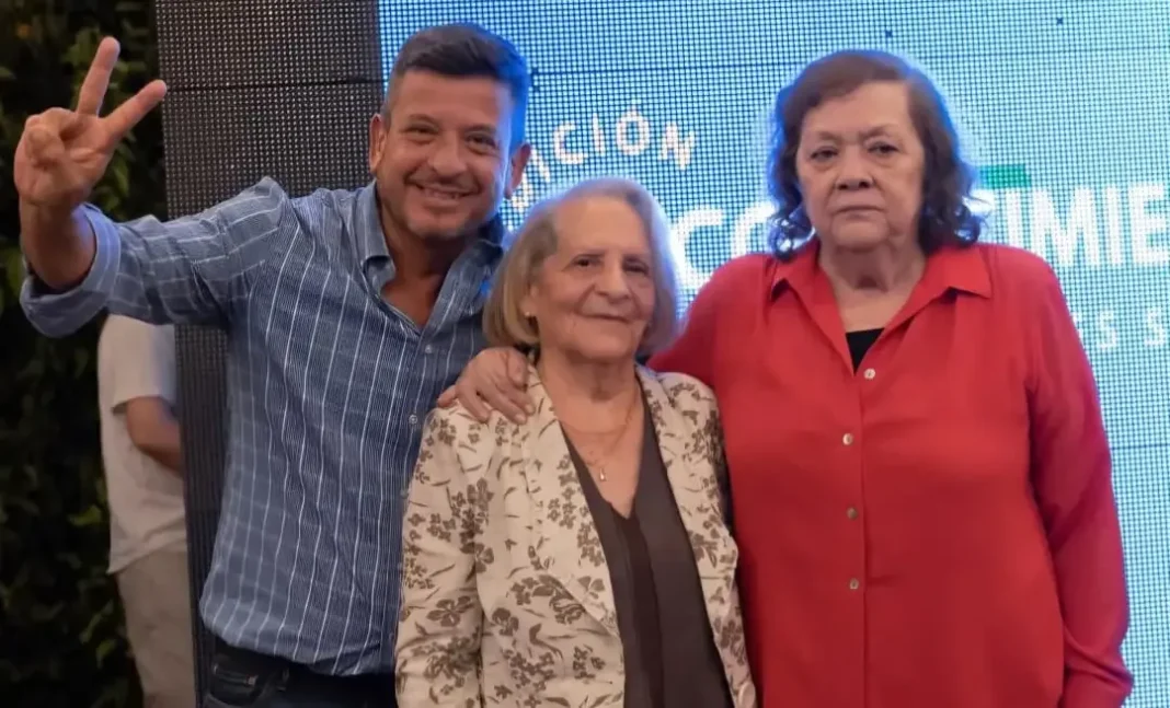 Acto de los Reconocimientos Vicente Leónides Saadi en la sede de Es Con Vos