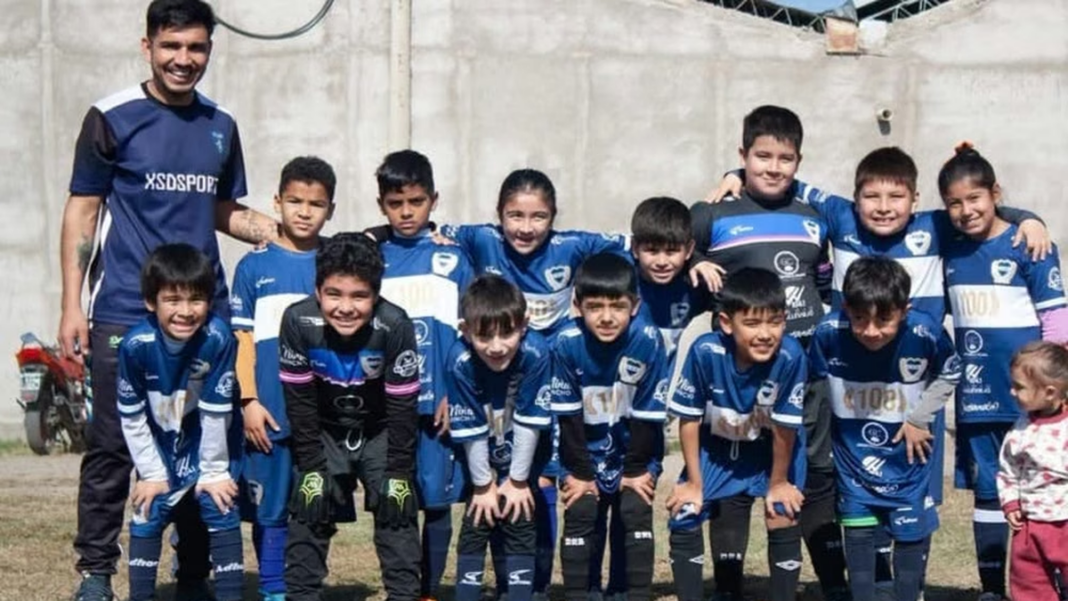 Club Deportivo Sumalao celebrando su centenario con el Mundialito Infantil