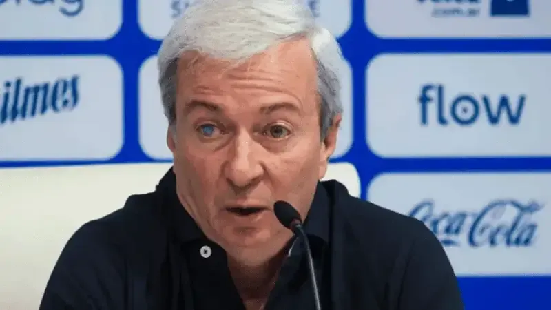 Dirigentes de Vélez en reunión