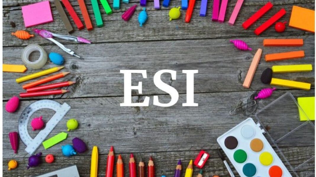 Estudiantes en un aula escolar, representando la Educación Sexual Integral