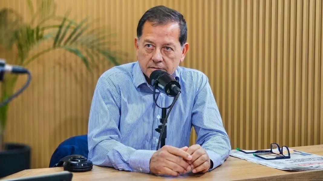 Hugo Ávila durante una declaración sobre el RIGI en Catamarca