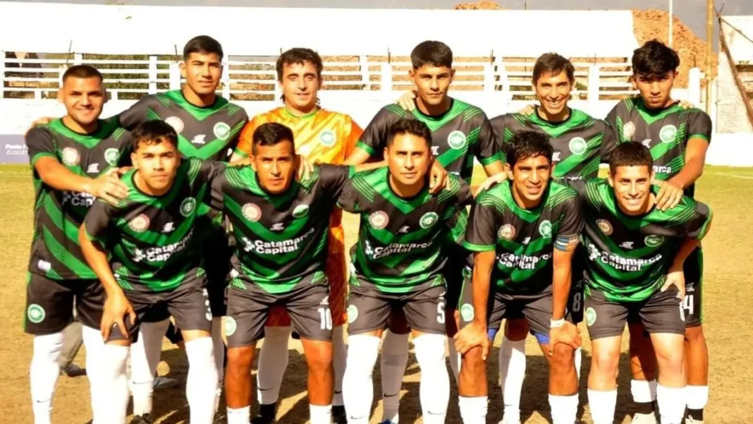 Jugadores de la Liga Catamarqueña celebrando la victoria ante la Liga Jujeña