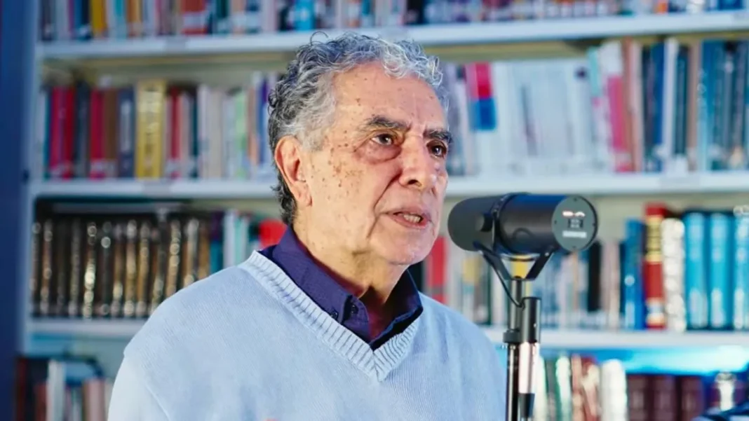 Carlos Bazán, cantautor catamarqueño, en una entrevista