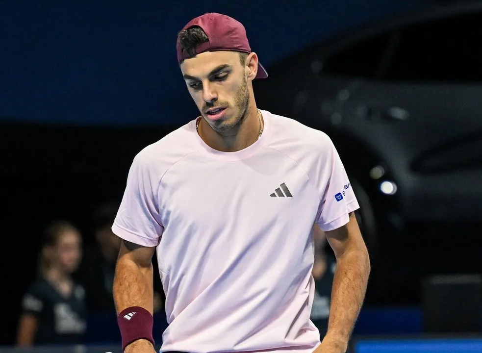 Francisco Cerúndolo durante un partido de tenis