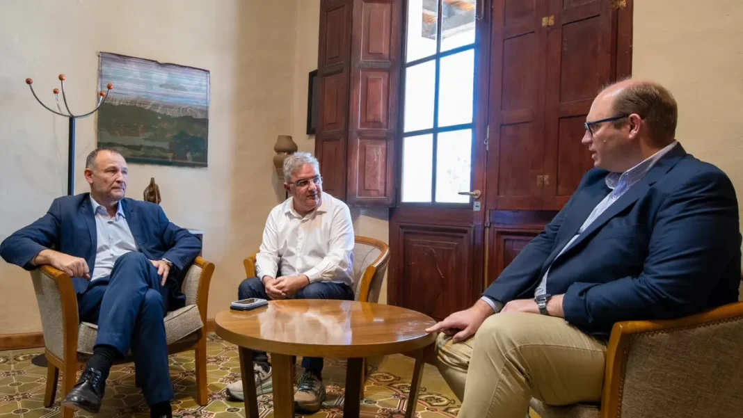 Reunión de funcionarios para evaluar el programa Marcatón en Catamarca