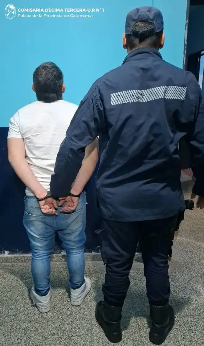Móvil policial en un procedimiento en Catamarca