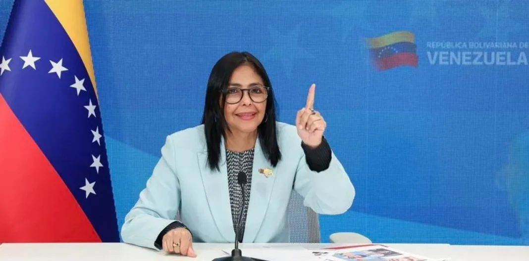 Delcy Rodríguez y María Corina Machado