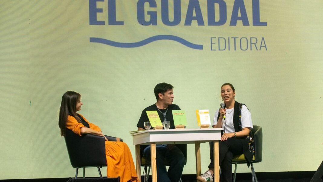 Portada de libro en la Feria del Libro