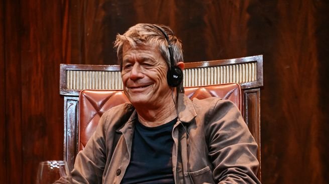 Emmanuel Carrère durante la presentación de su libro 